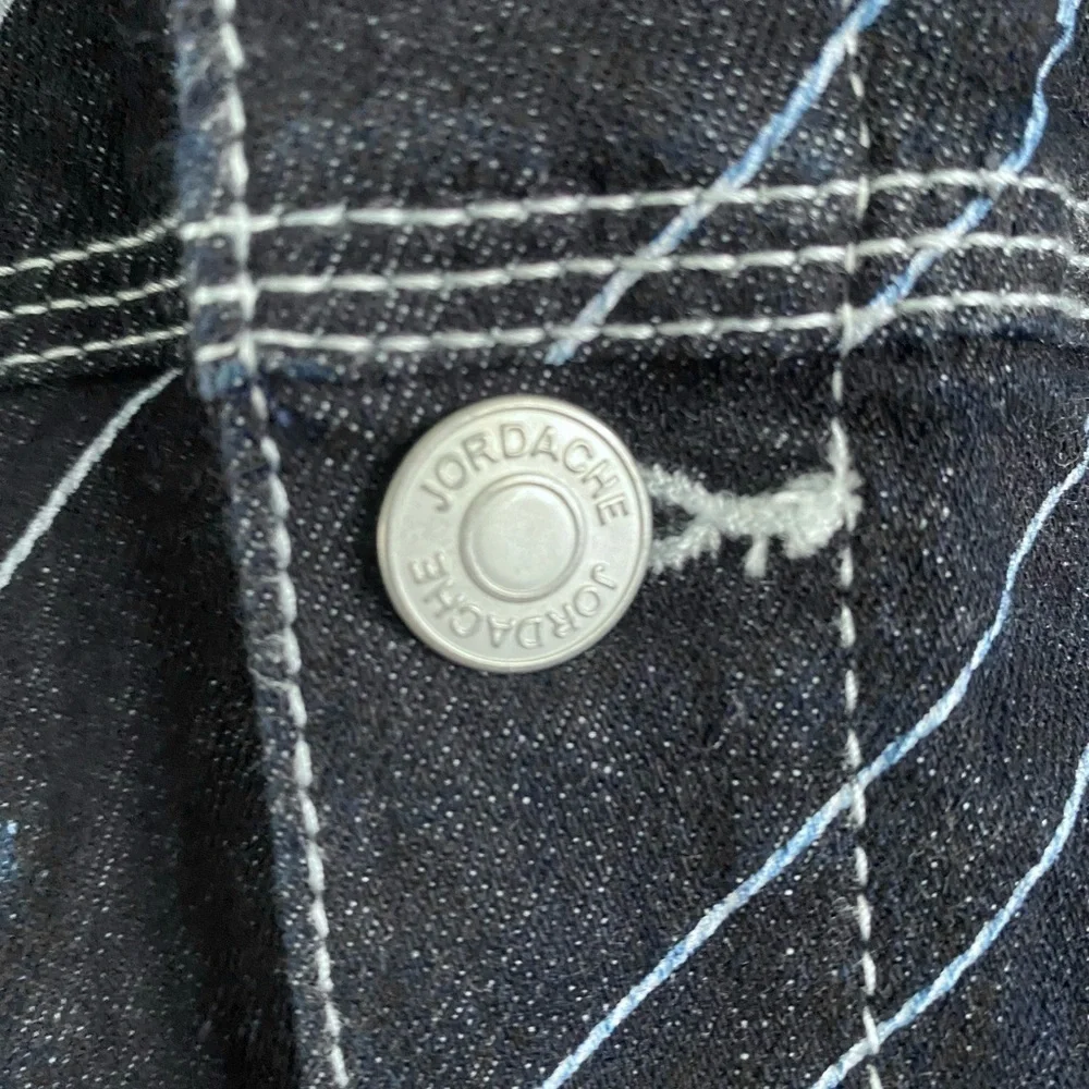 Jordache RINSE DIAGONAL LOGO PRINT SHRUNKEN JACKET - Picture 10 of 14